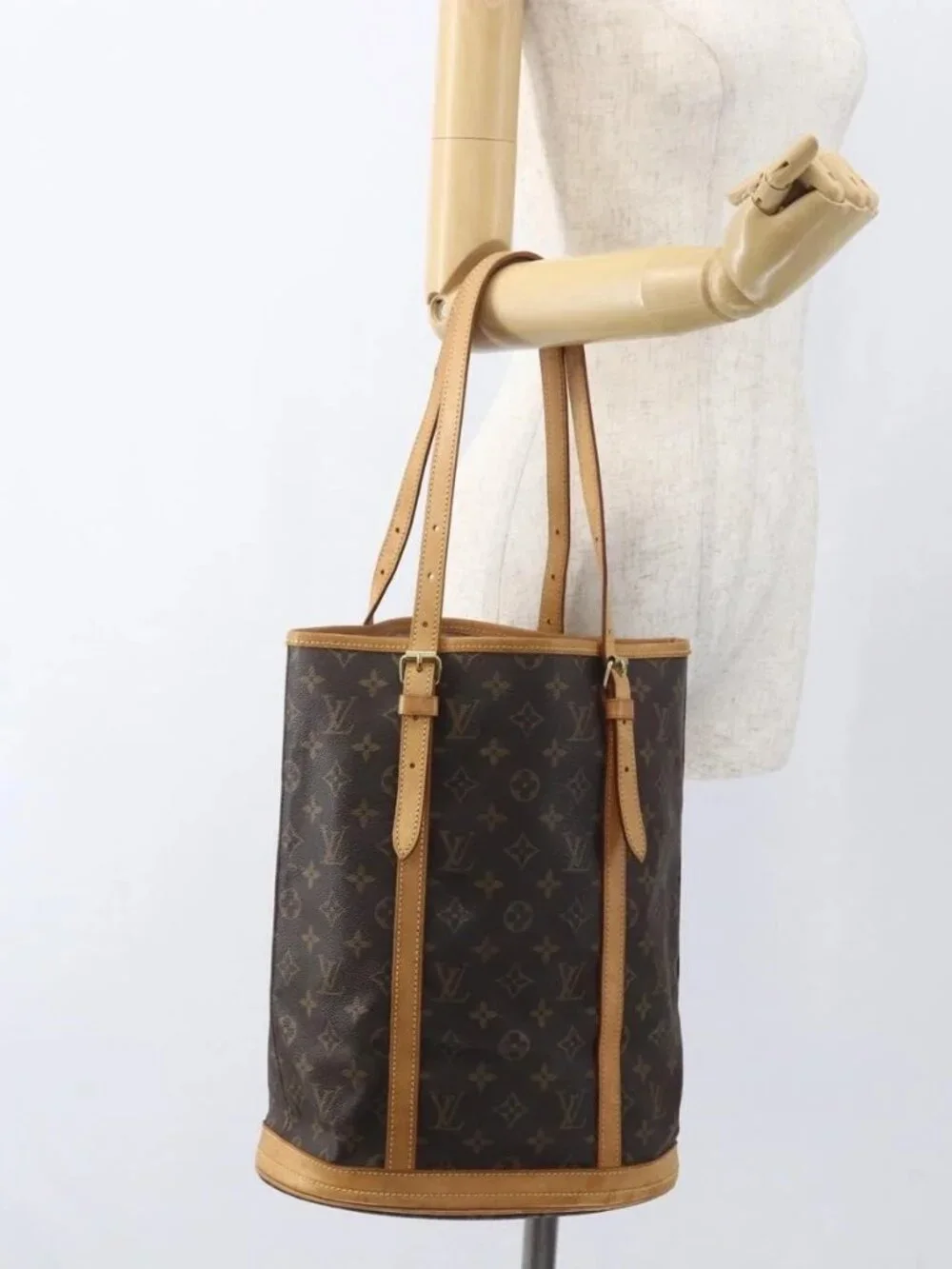 LOUIS VUITTON Monogram Bucket GM Shoulder Bag M42236 LV Auth hk3395 - Picture 1 of 16